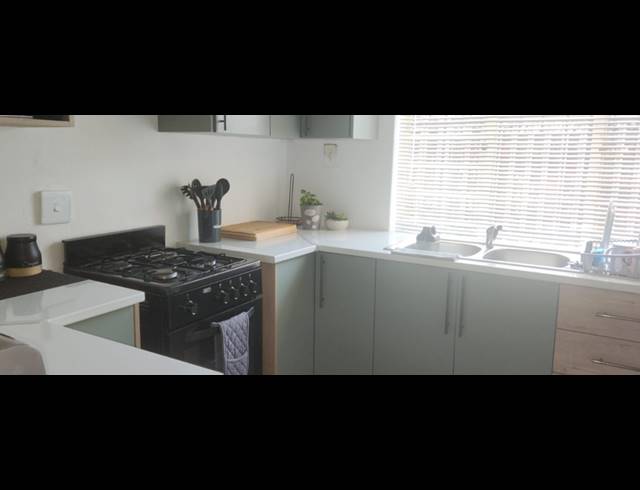 4 BEDROOM HOUSE FOR SALE IN ALBEMARLE EXT 2